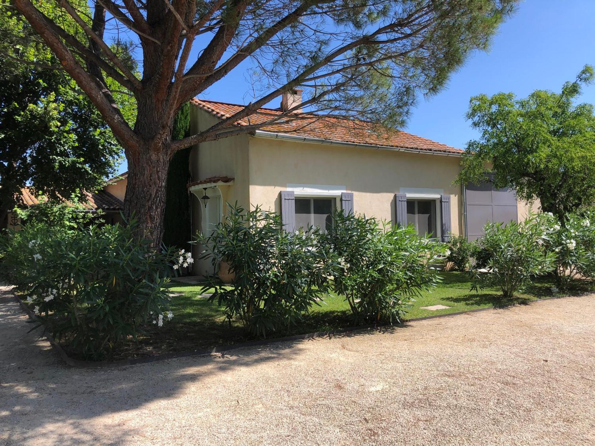 Guest house Petite Maison En Provence Arles